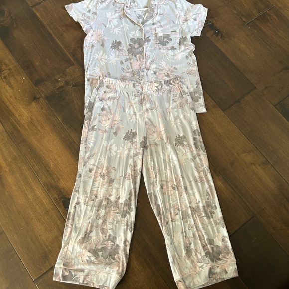 Sleep Set - Picture 2 of 3